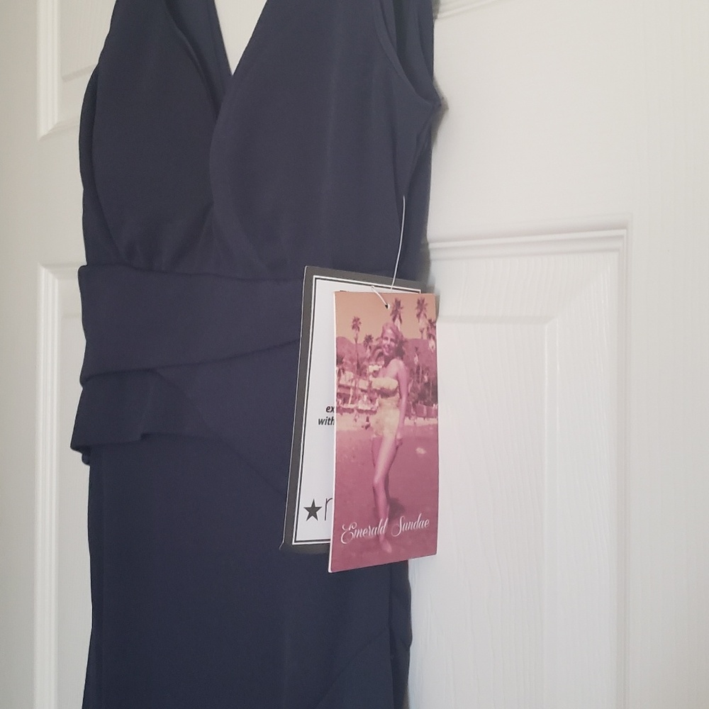 Dress - Picture 2 of 2